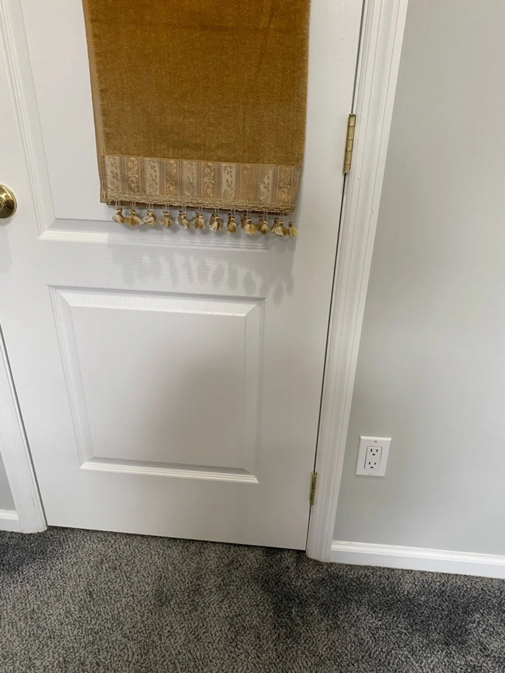 Avanti Mustard Decorative Hand Towel with Tassel Border